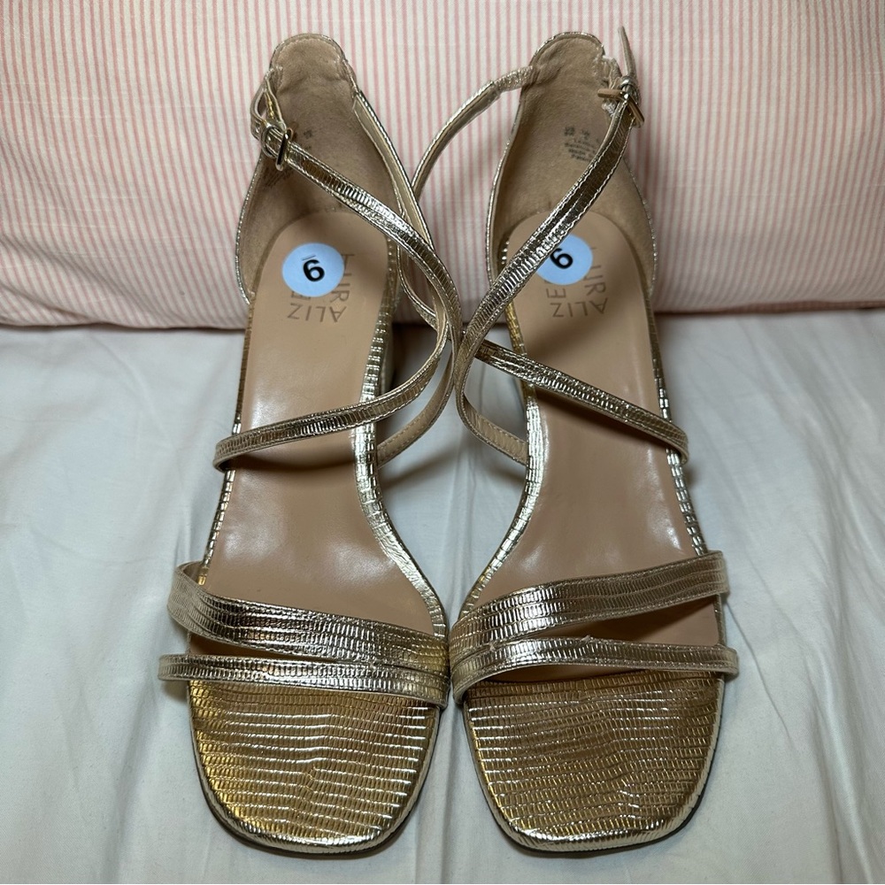 Naturalizer Tiff Gold Metallic Lizard-Embossed Heeled Sandal Size 9W